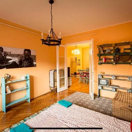 Cosy Art Flats In Central Apartment *